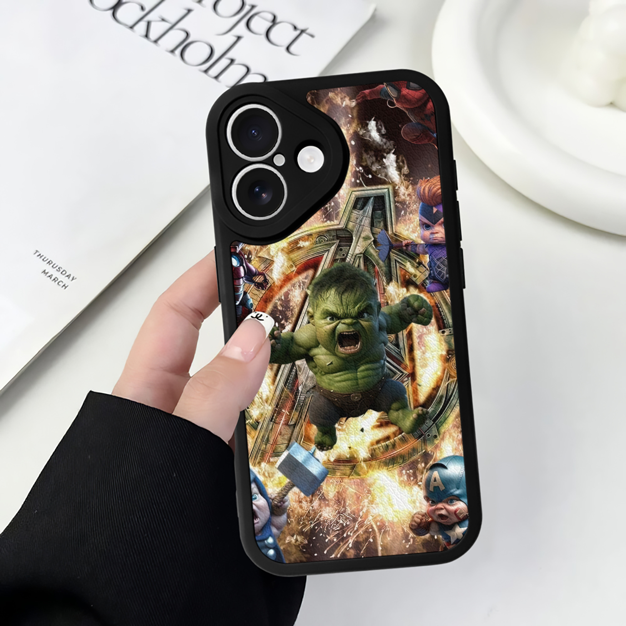 Spider Man スパイダーマン 【iPhone 16シリーズ対応】シリコンスマホケース（レザー調） 材質：シリコン